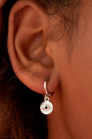 oorbellen curious eyes zilver  h5 Afbeelding3